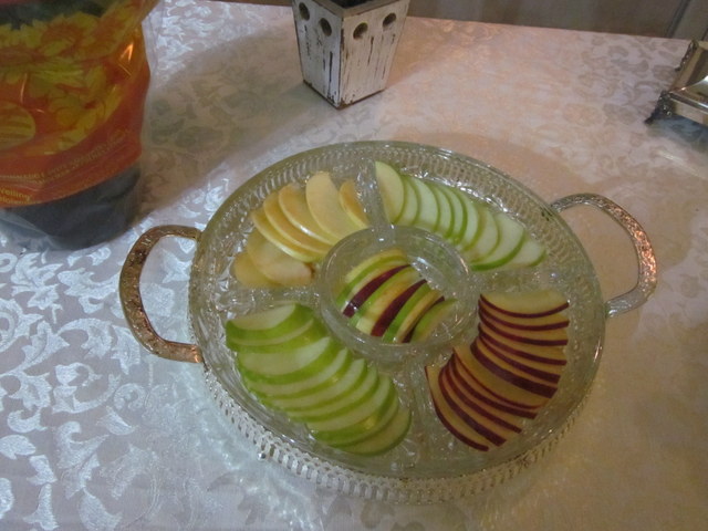 Rosh Hashanah apple and honey dish (3 color apples)
